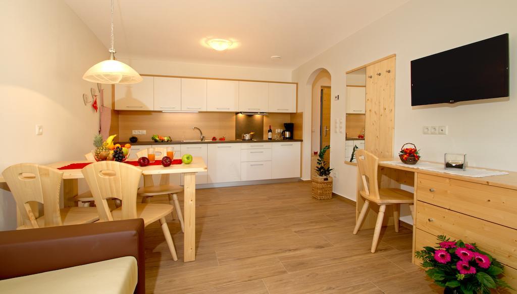 Stiflerhof Appartement Pfalzen Kamer foto